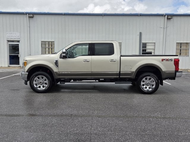2017 Ford Super Duty F-250 SRW Lariat
