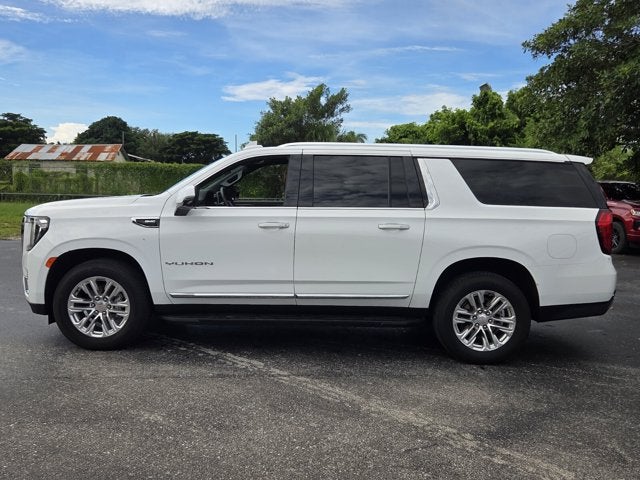 2023 GMC Yukon XL SLT
