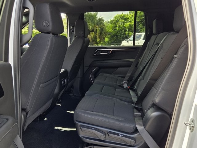 2025 Chevrolet Suburban LS
