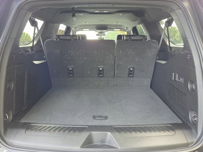 2025 Chevrolet Suburban LT