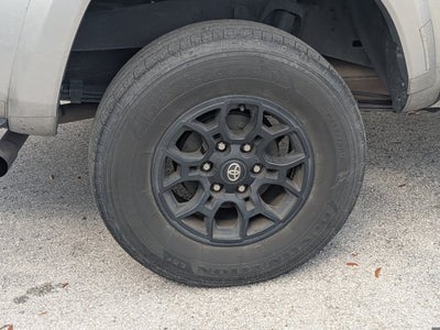 2022 Toyota Tacoma 4WD SR5