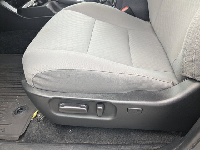 2022 Toyota Tacoma 4WD SR5