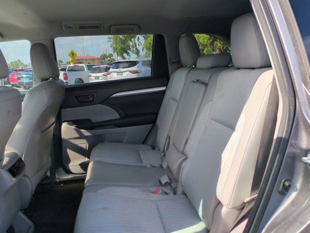 2015 Toyota Highlander LE