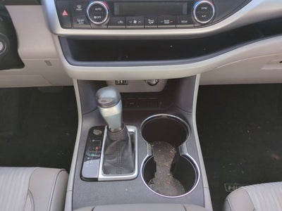 2015 Toyota Highlander LE