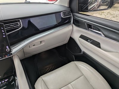 2023 Jeep Wagoneer 4x2