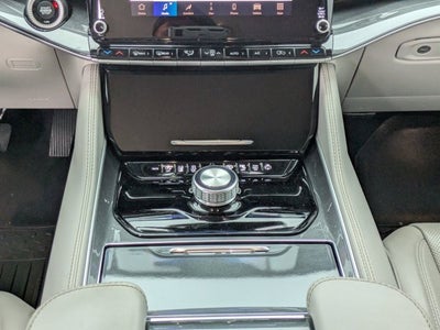 2023 Jeep Wagoneer 4x2