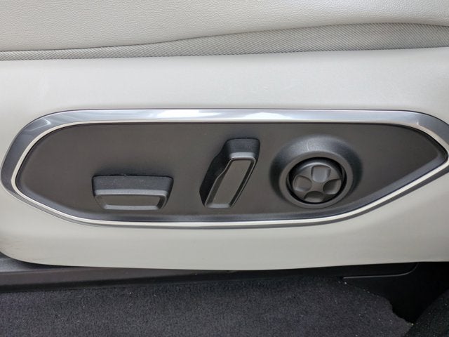 2023 Jeep Wagoneer 4x2