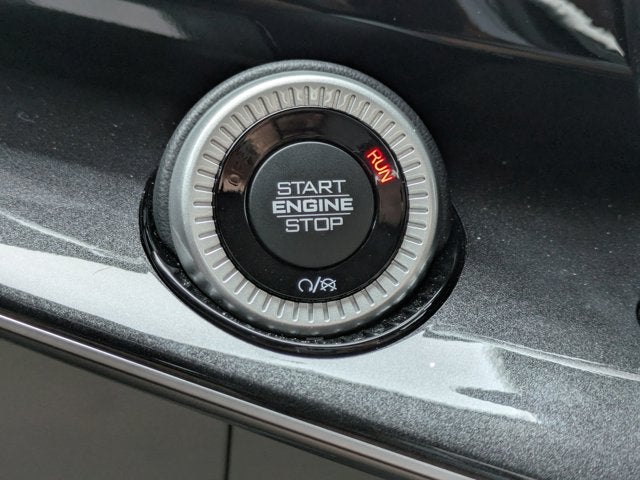 2023 Jeep Wagoneer 4x2