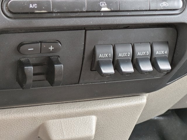 2009 Ford Super Duty F-350 DRW XL