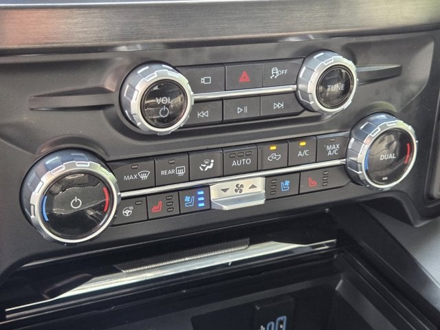 2026 Ford Super Duty F-350 DRW TDSL CREW CAB 6.7L LARIAT