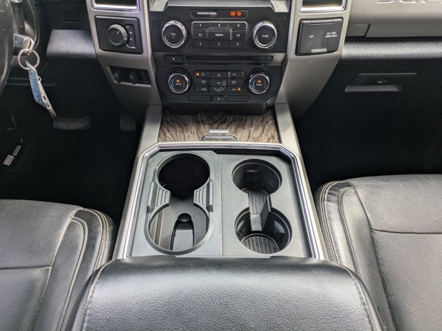 2017 Ford Super Duty F-350 DRW Lariat