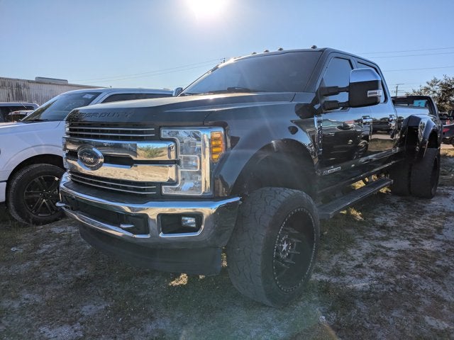 2017 Ford Super Duty F-350 DRW Lariat