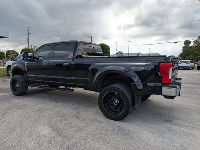 2017 Ford Super Duty F-350 DRW Lariat