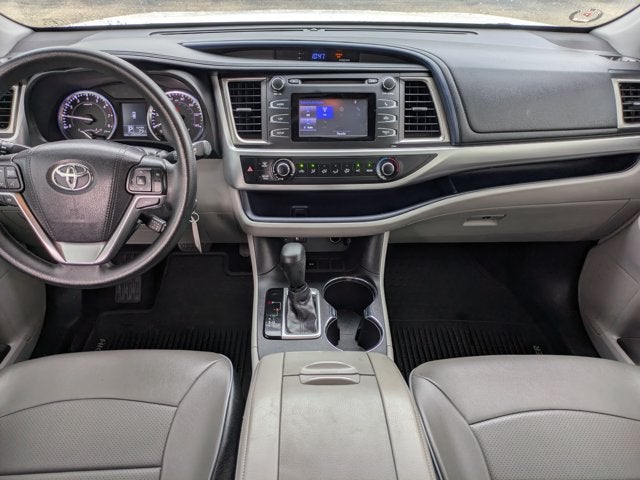 2016 Toyota Highlander LE