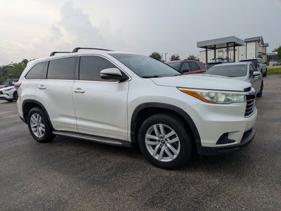 2016 Toyota Highlander LE
