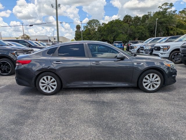 2017 Kia Optima LX