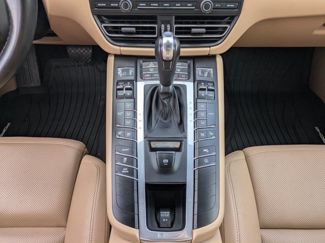 2021 Porsche Macan AWD