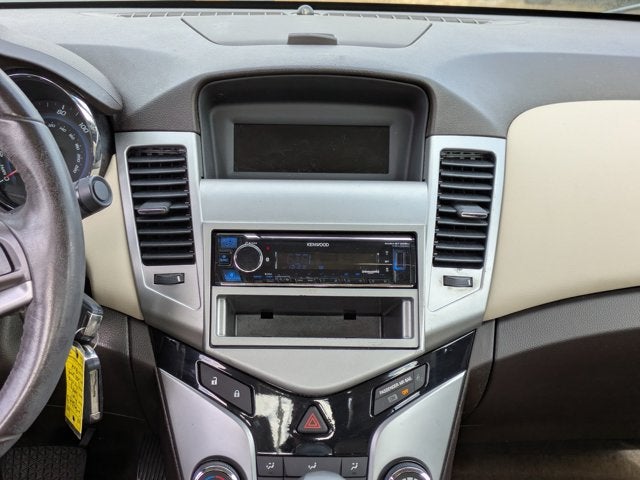 2011 Chevrolet Cruze LT with 2LT