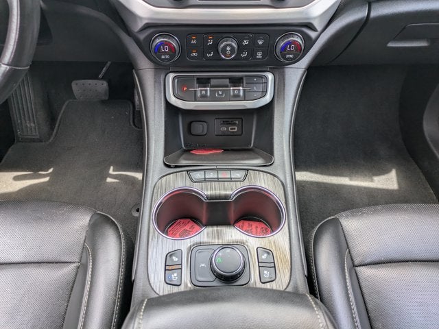 2021 GMC Acadia SLT