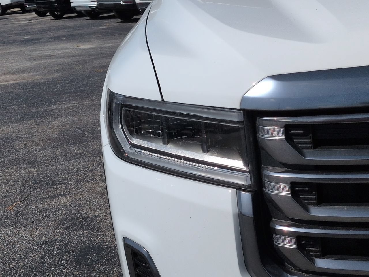 2023 GMC Acadia AT4