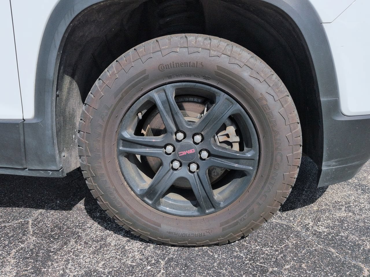 2023 GMC Acadia AT4