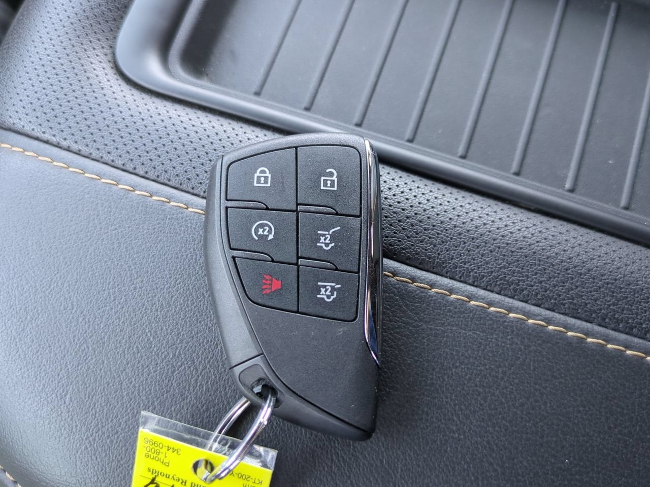 2024 GMC Yukon XL AT4