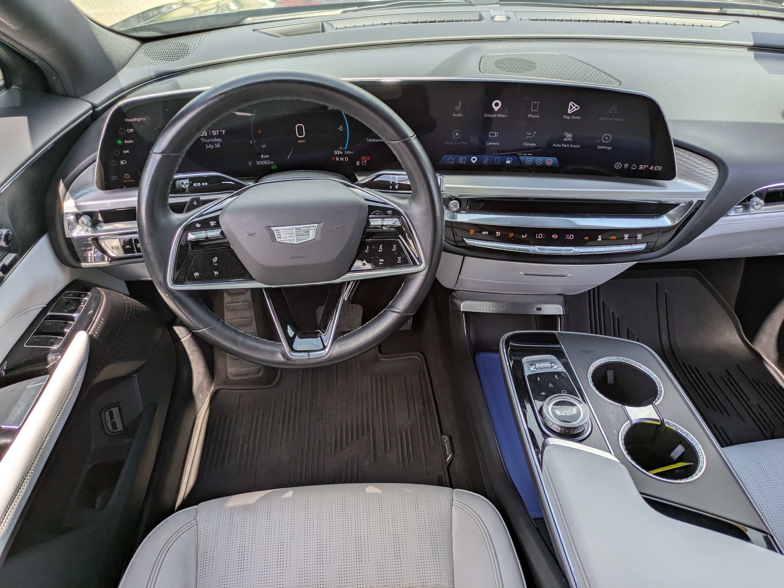 2024 Cadillac LYRIQ Sport 1