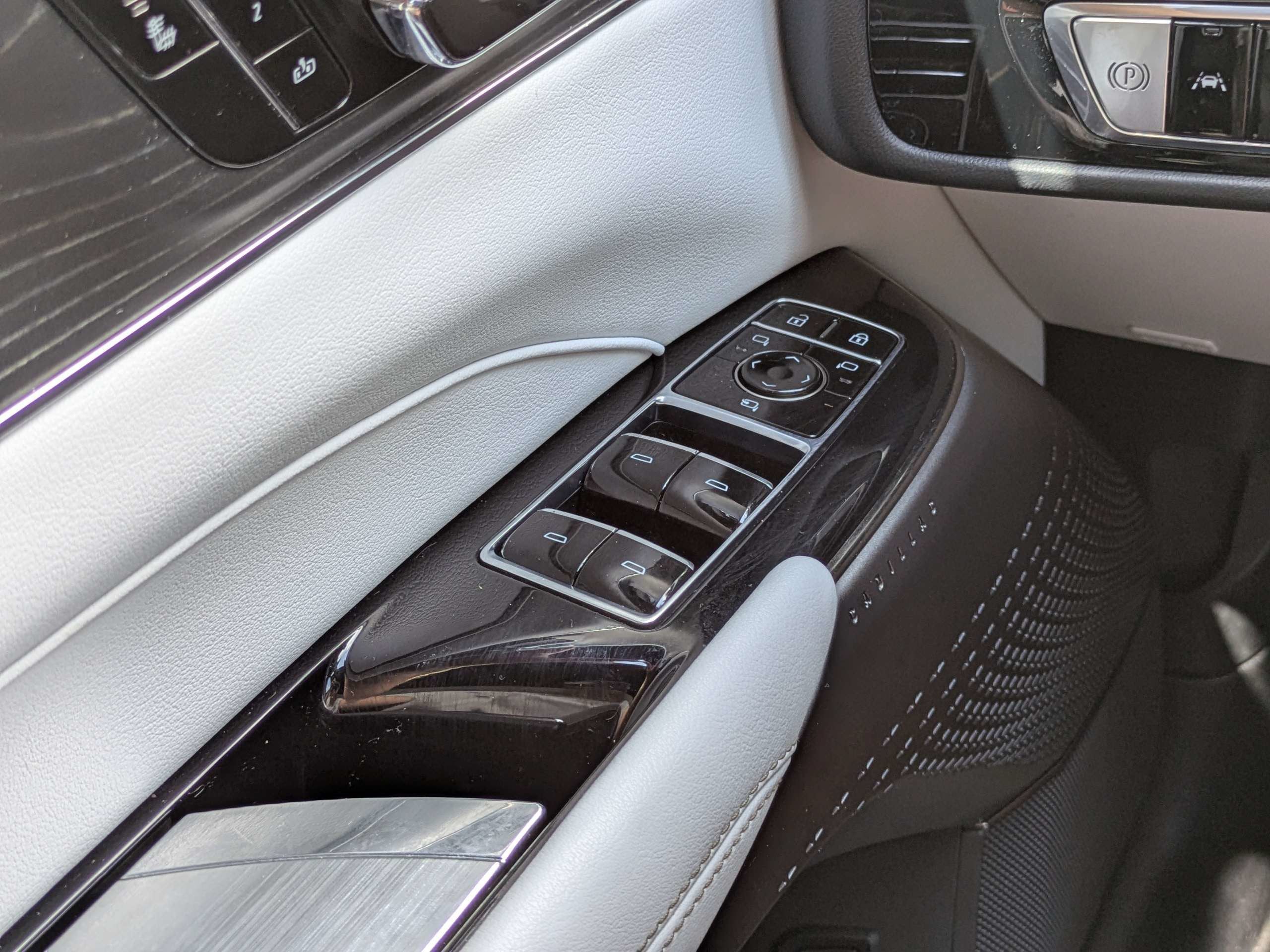 2024 Cadillac LYRIQ Sport 1
