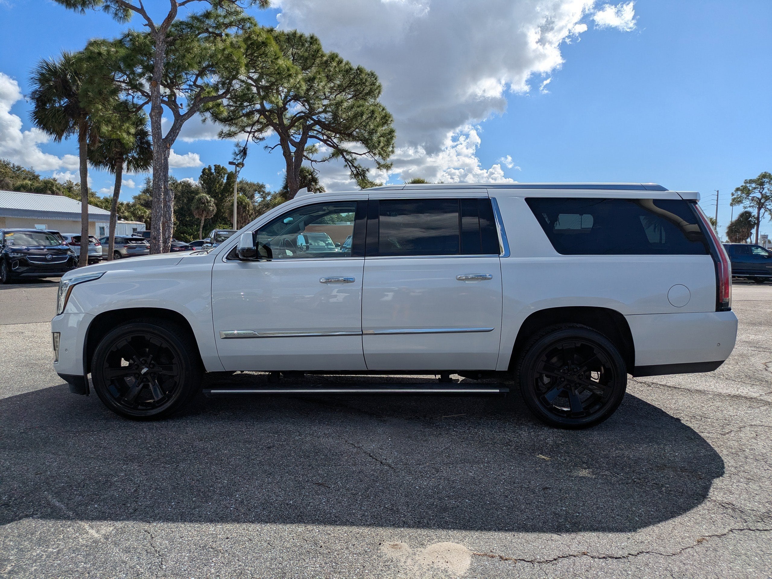 2020 Cadillac Escalade ESV Premium Luxury