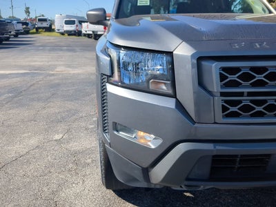 2022 Nissan Frontier Crew Cab SV 4x4