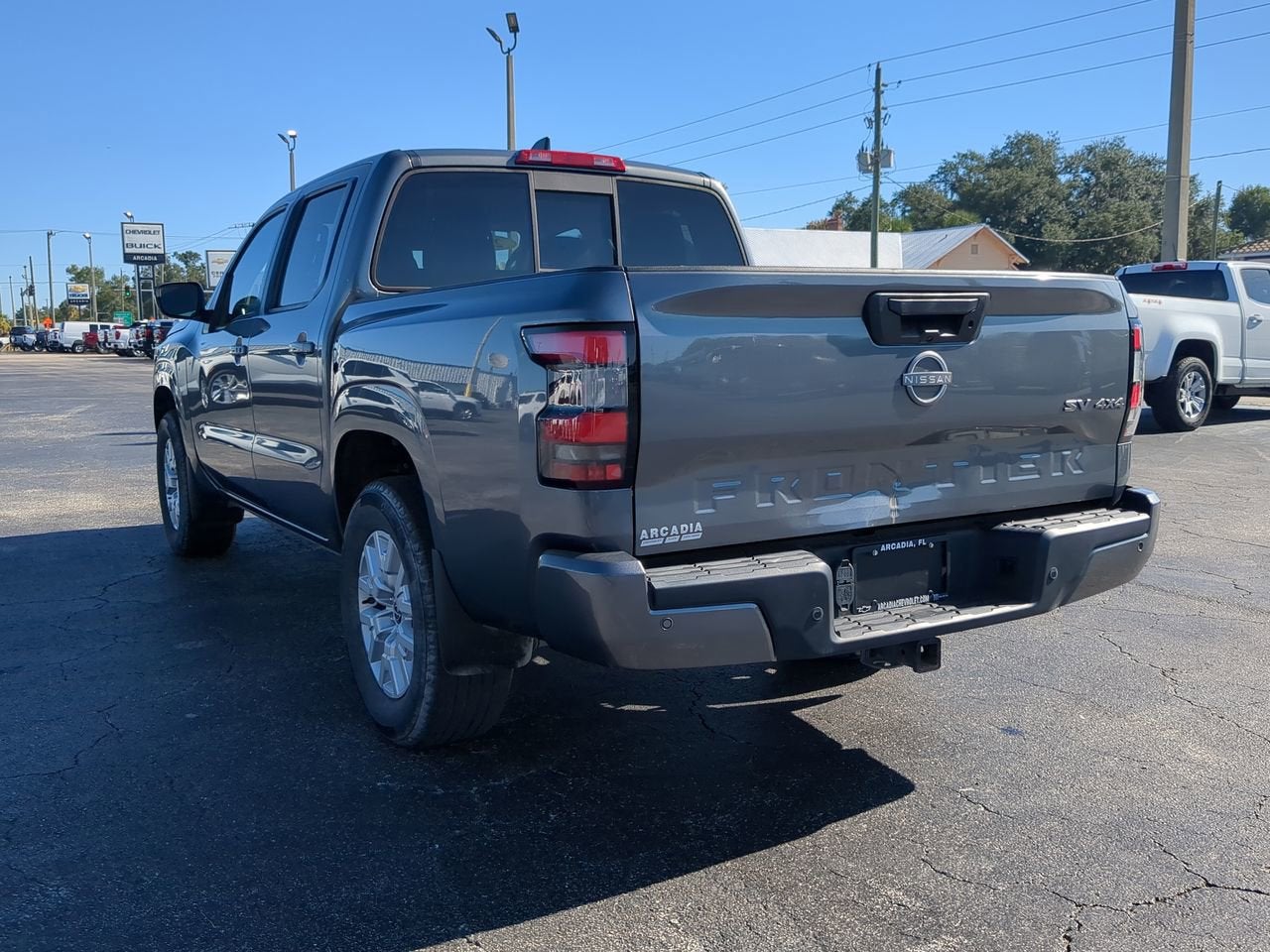 2022 Nissan Frontier Crew Cab SV 4x4