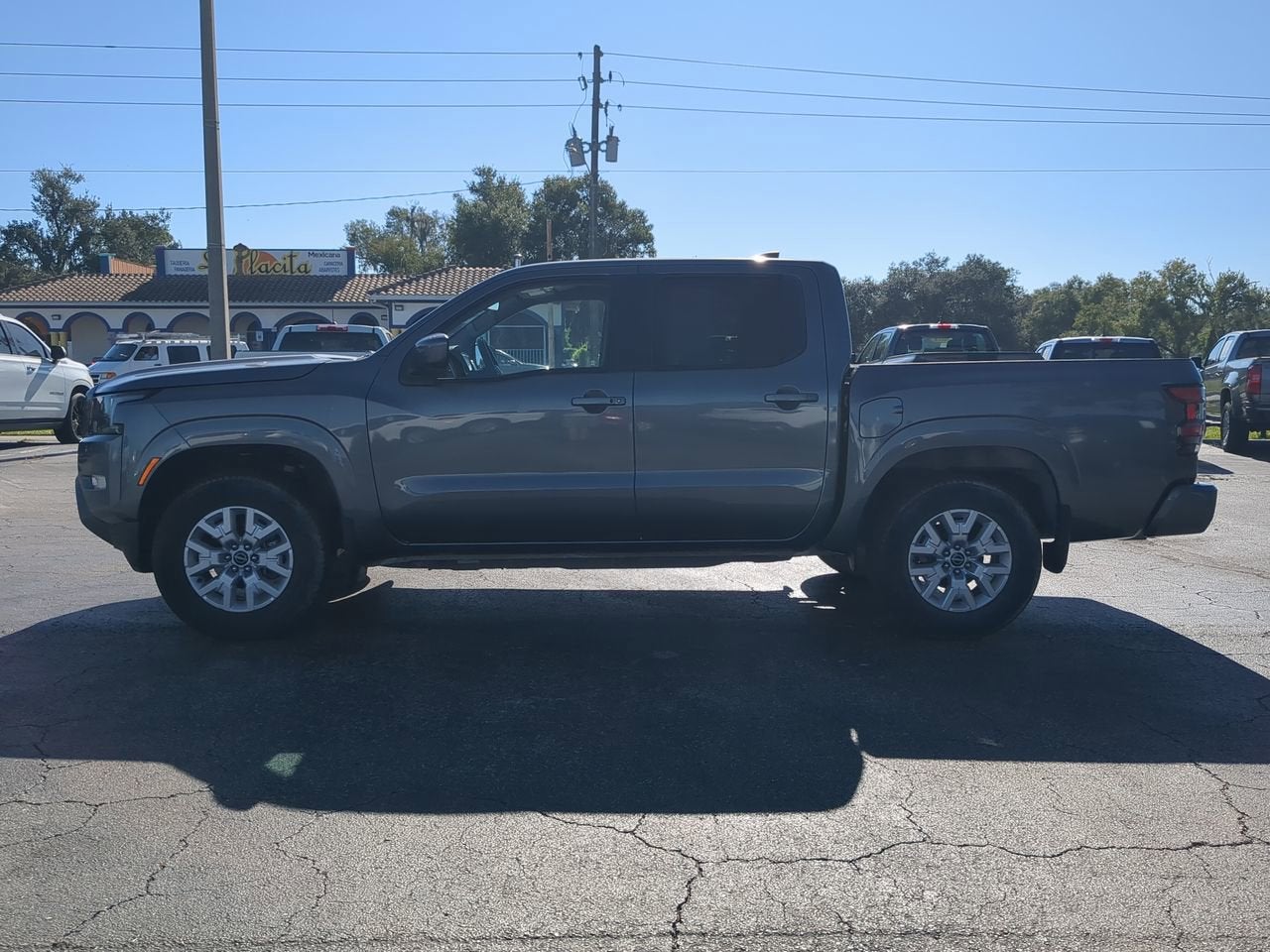 2022 Nissan Frontier Crew Cab SV 4x4