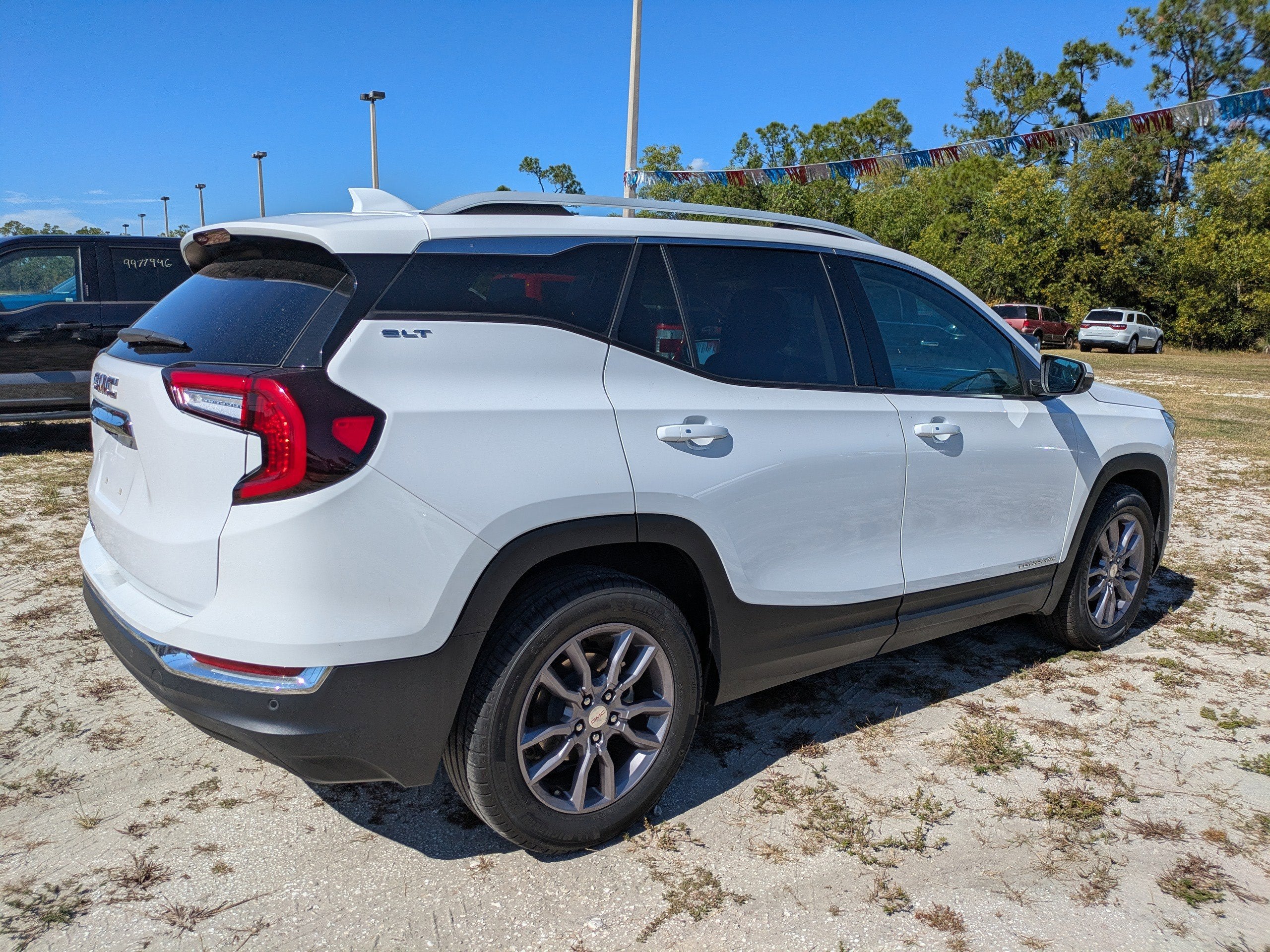 2023 GMC Terrain SLT