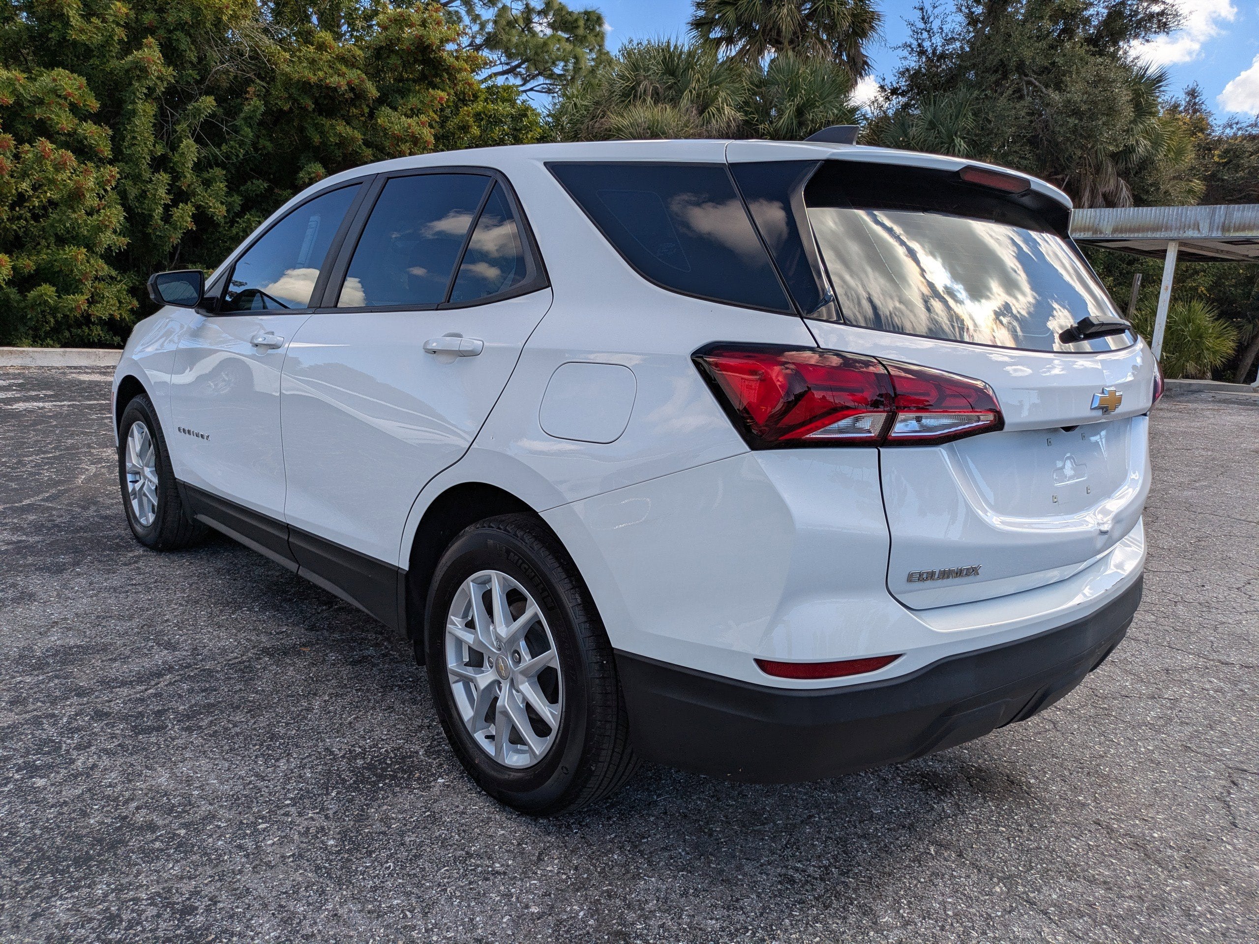 2023 Chevrolet Equinox LS