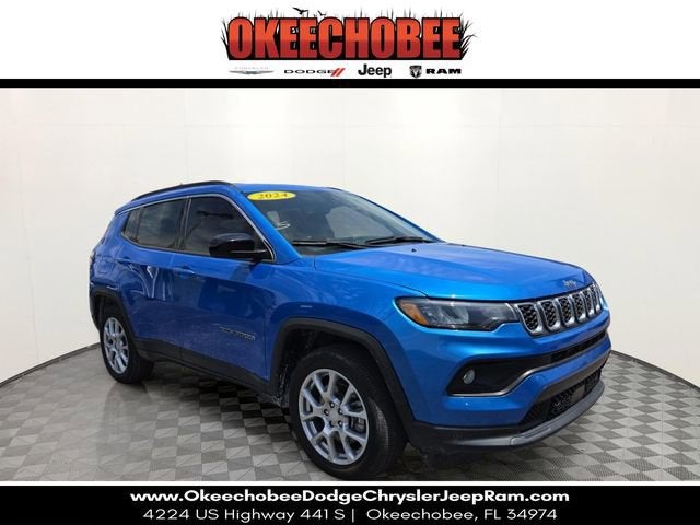 2024 Jeep Compass Latitude Lux 4X4's photo