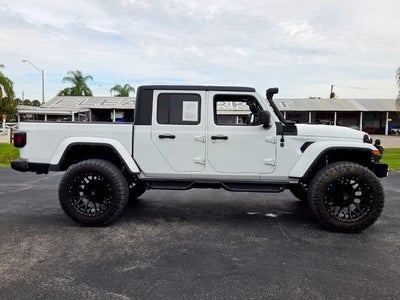 2022 Jeep Gladiator Willys