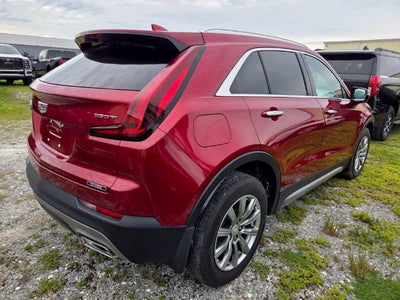 2022 Cadillac XT4 FWD Premium Luxury