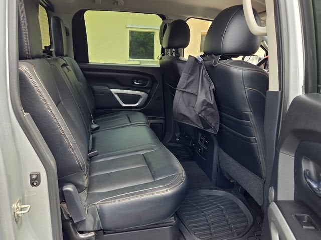2017 Nissan Titan SL
