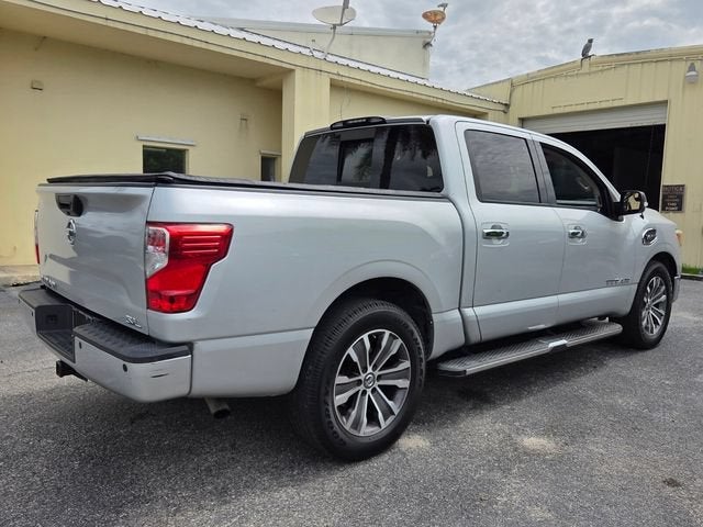 2017 Nissan Titan SL