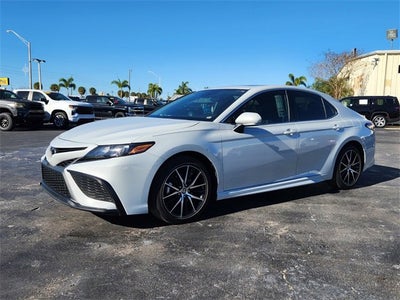 2024 Toyota Camry SE