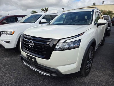 2023 Nissan Pathfinder Platinum