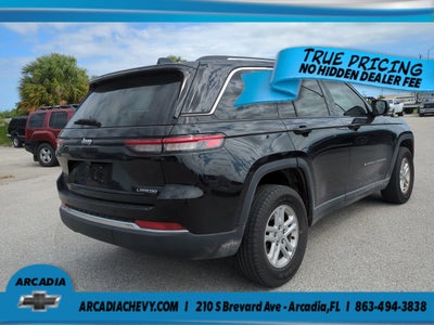 2023 Jeep Grand Cherokee Laredo 4x2