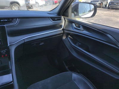 2023 Jeep Grand Cherokee L Altitude 4x2