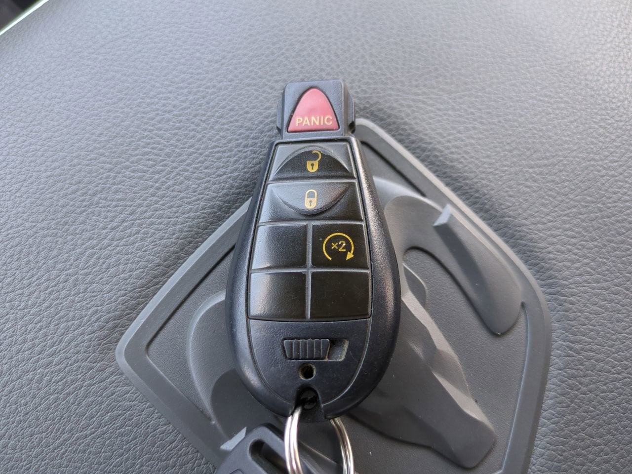 2018 RAM 1500 Big Horn Crew Cab 4x4 5'7" Box