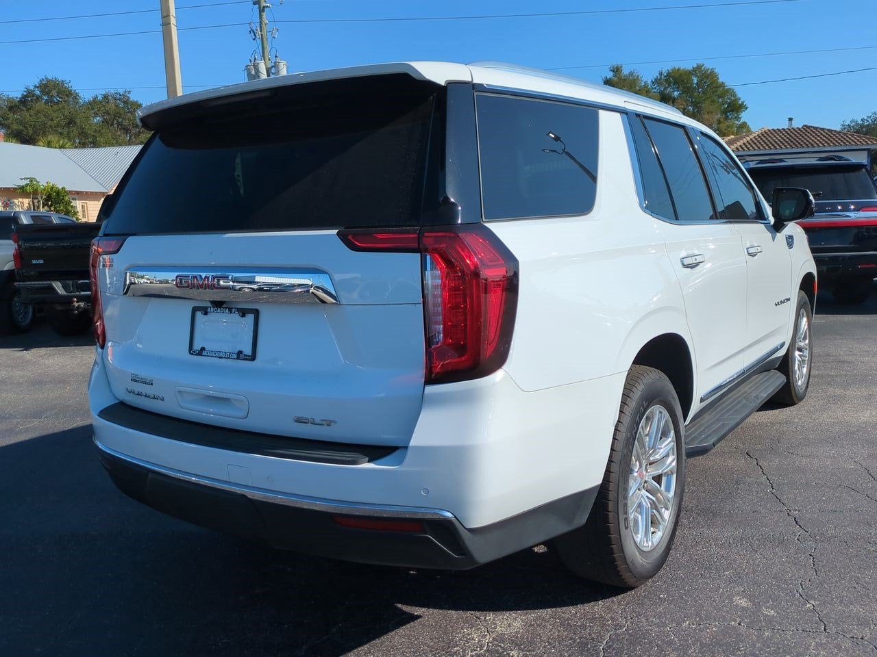 2022 GMC Yukon SLT