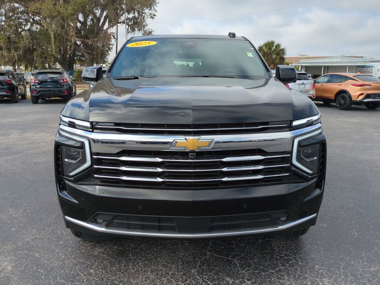 2025 Chevrolet Suburban LT