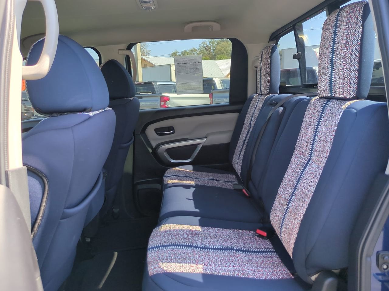 2023 Nissan TITAN Crew Cab SV 4x2