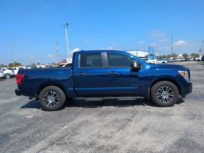2023 Nissan TITAN Crew Cab SV 4x2