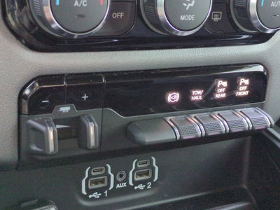 2024 RAM 3500 Big Horn Crew Cab 4x4 8' Box