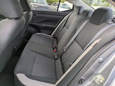 2021 Nissan Versa SV Xtronic CVT